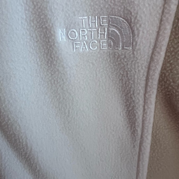 The North Face Beige and White Fleece Pullover - Picture 2 of 6